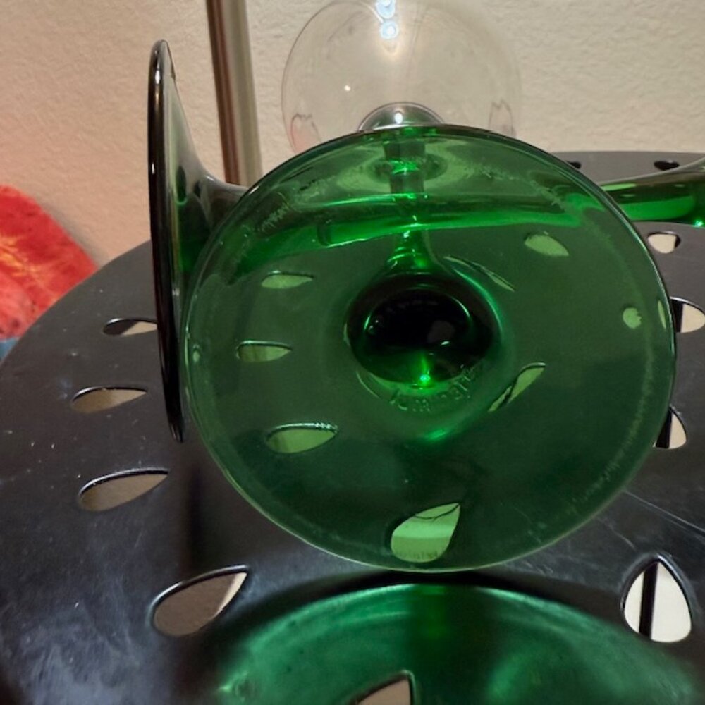 Vintage Luminarc Made in France Green Stemmed Wine Glasses pair 6 oz, pour - Picture 7 of 11